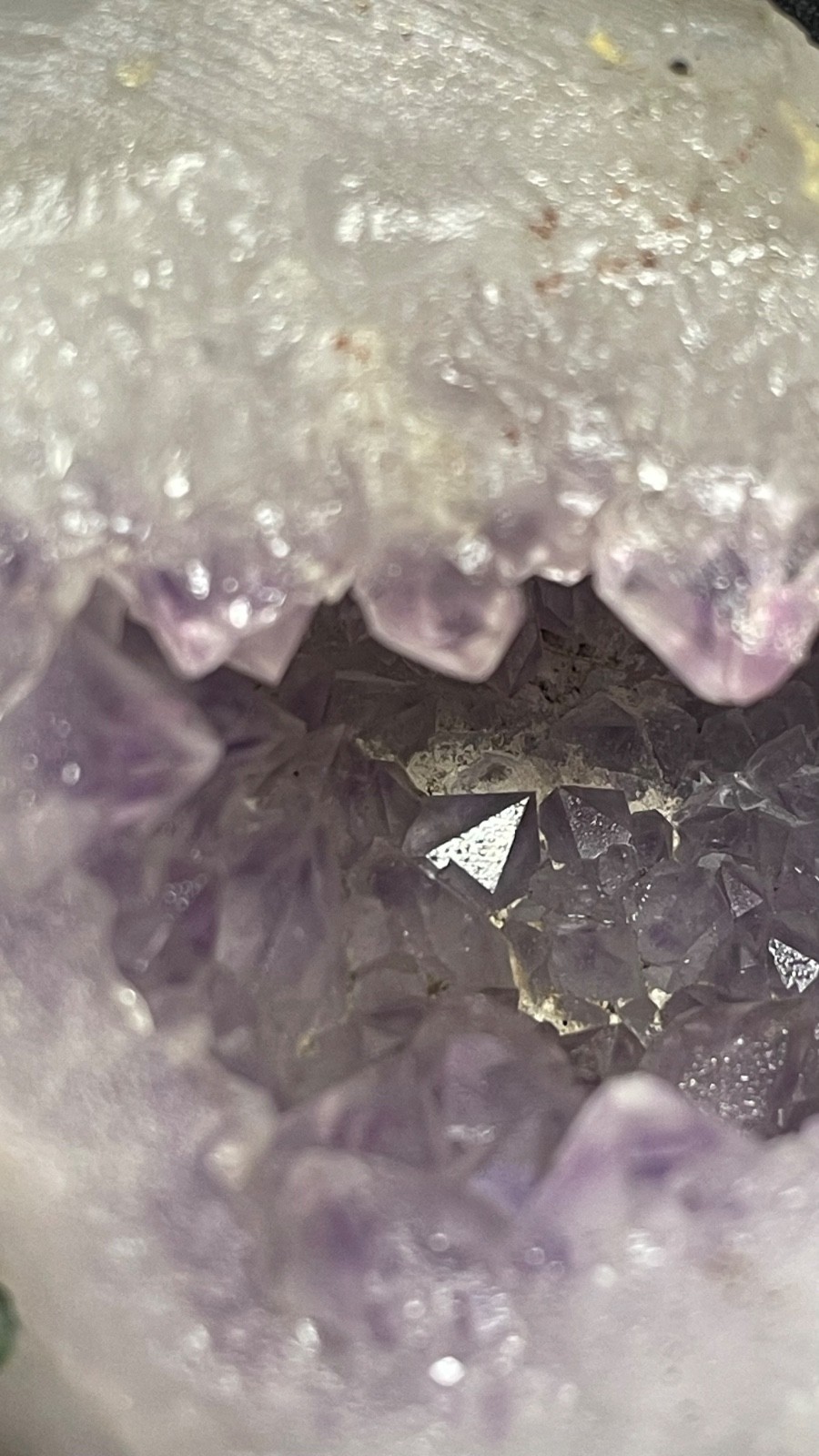 Stunning amethyst bow geode in natural specimen/India