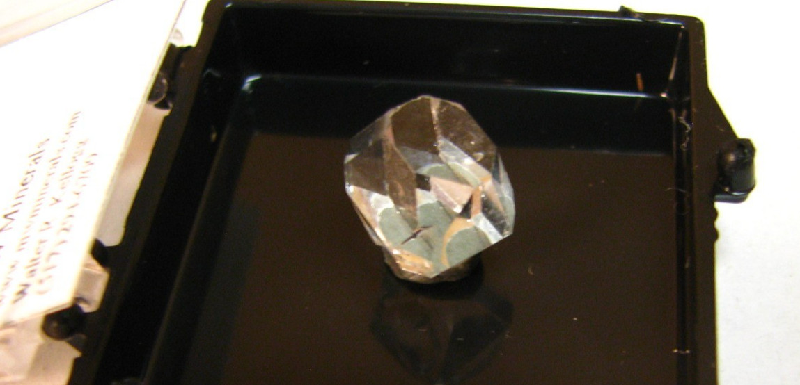 1/2in CLEAR HERKIMER DIAMOND/QUARTZ THUMBNAIL IN CASE HERKIMER NEW YORK USA#137