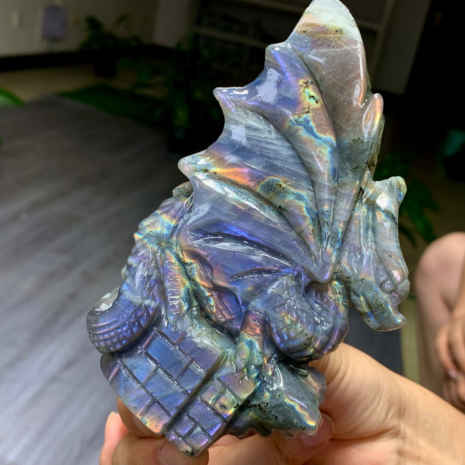 306G Natural Labradorite Quartz Crystal Stone Hand carved Flying dragon