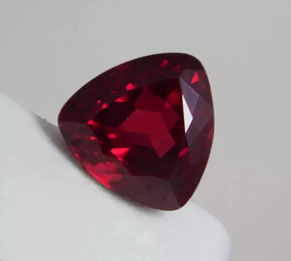 AAA+ Blood 9.20 Carat Natural Burma Red Ruby Gemstone For Anniversary Gift