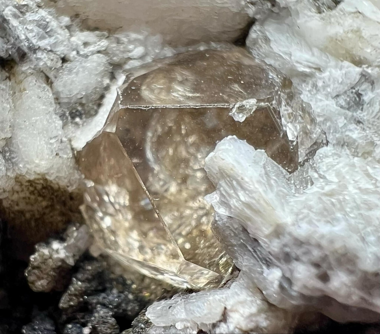 444 Gram Natural !!! Eye Clean Honey Topaz Crystals, Quartz On Feldspar @PAK