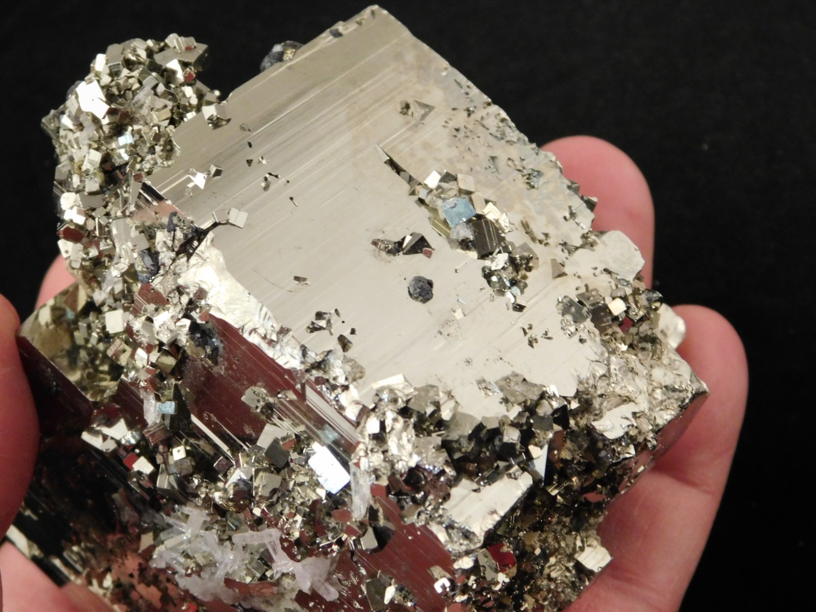 wOw BIG! AAA Pyrite CUBE Cluster 100% Natural Peru 825gr