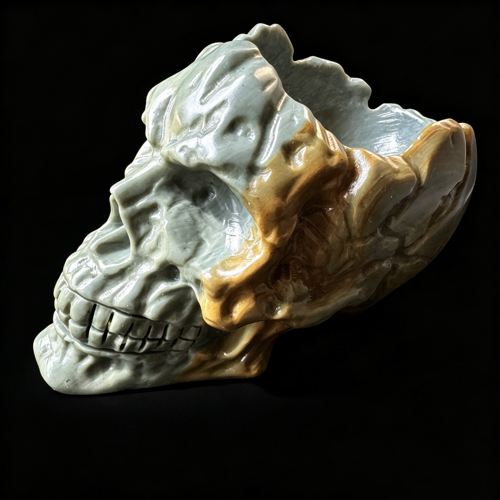 Hand Carved Songhua Stone Predator Skull Ashtray Gothic Sci-Fi Man Cave Decor