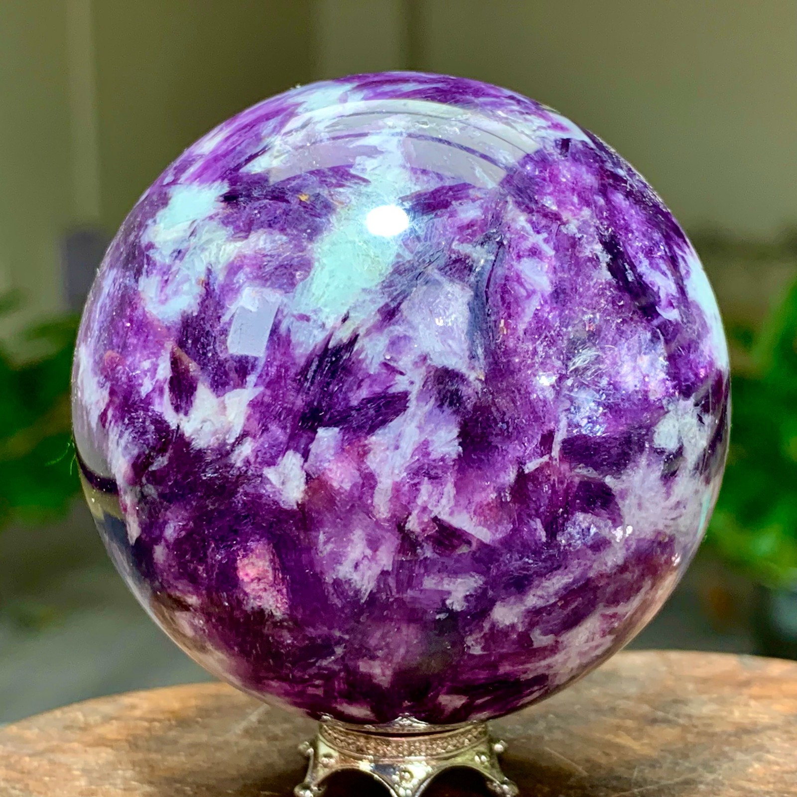 297G Natural Beautiful Purple Lithium Mica Crystal Spherical Mineral Sample