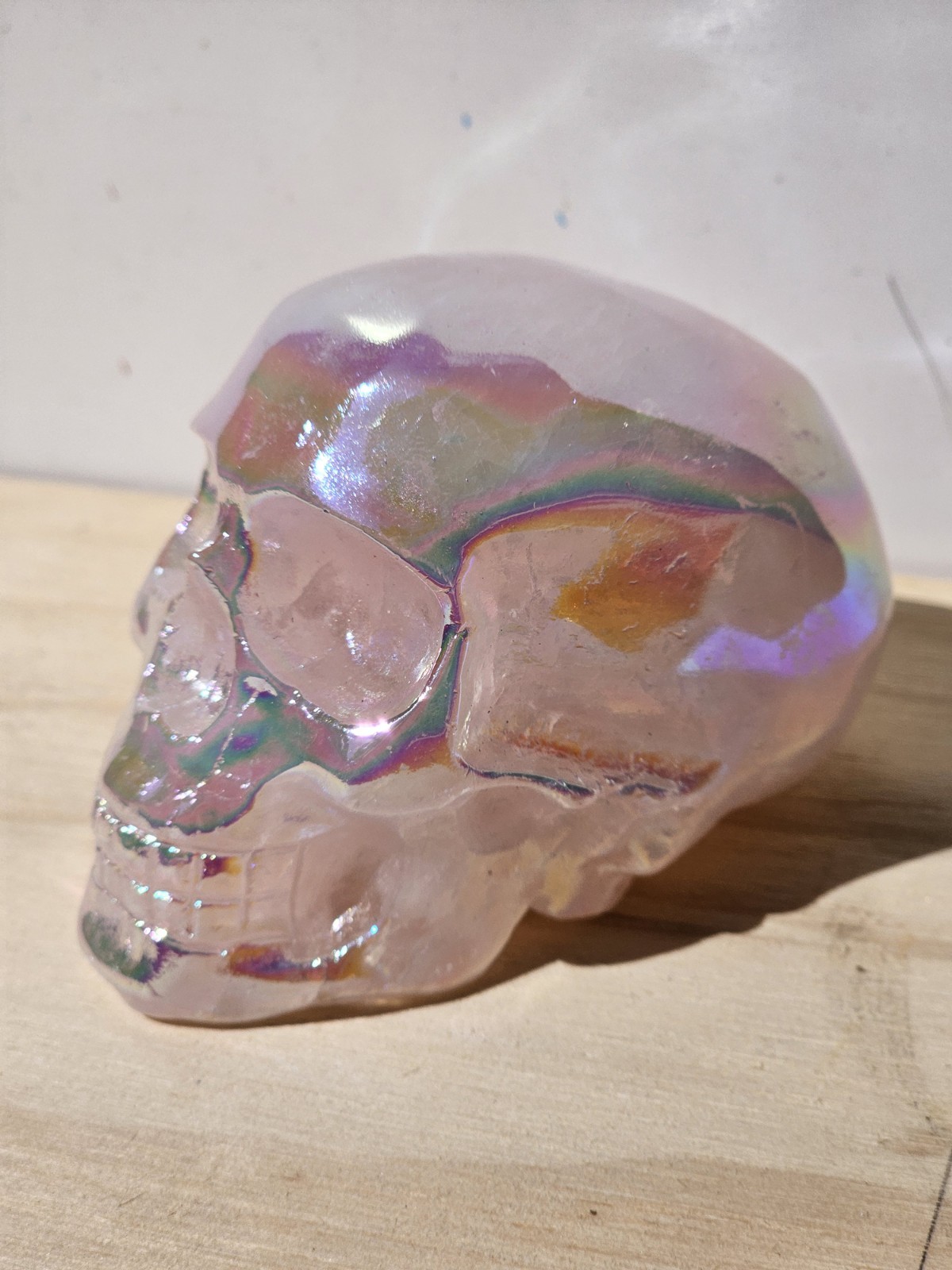 ✨️SALE✨️ Angel Aura Rose Quartz Rainbow crystal Skull 306g 5.6x7x4.7cm
