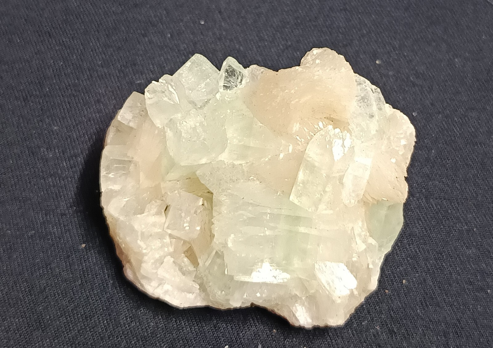 APOPHYLLITE AND STILBITE NATURAL MINERALS STONE