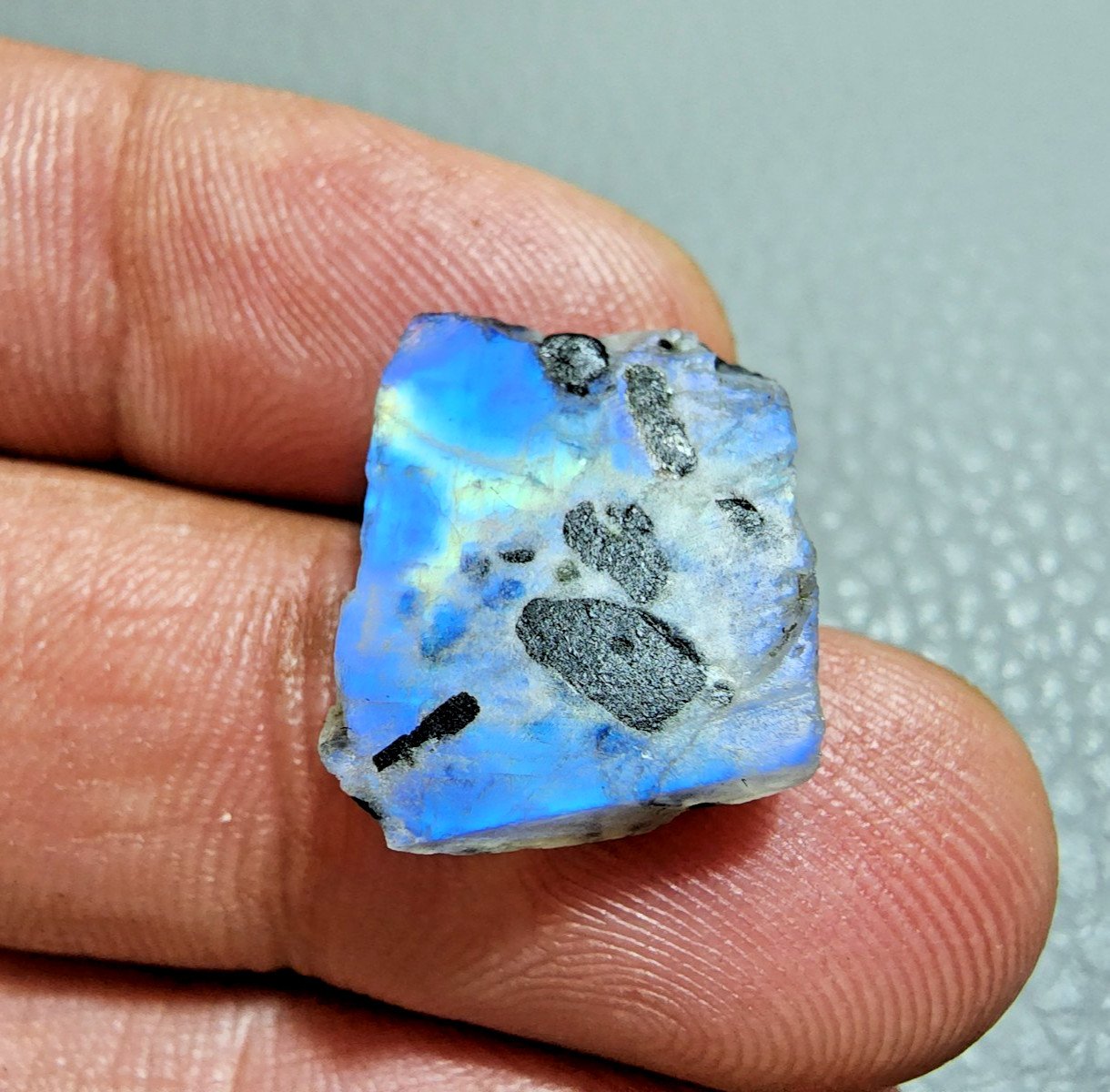 8 pcs AAA+ White Rainbow Moonstone Power Blue Fire Rough Loose Gemstone 13-17MM