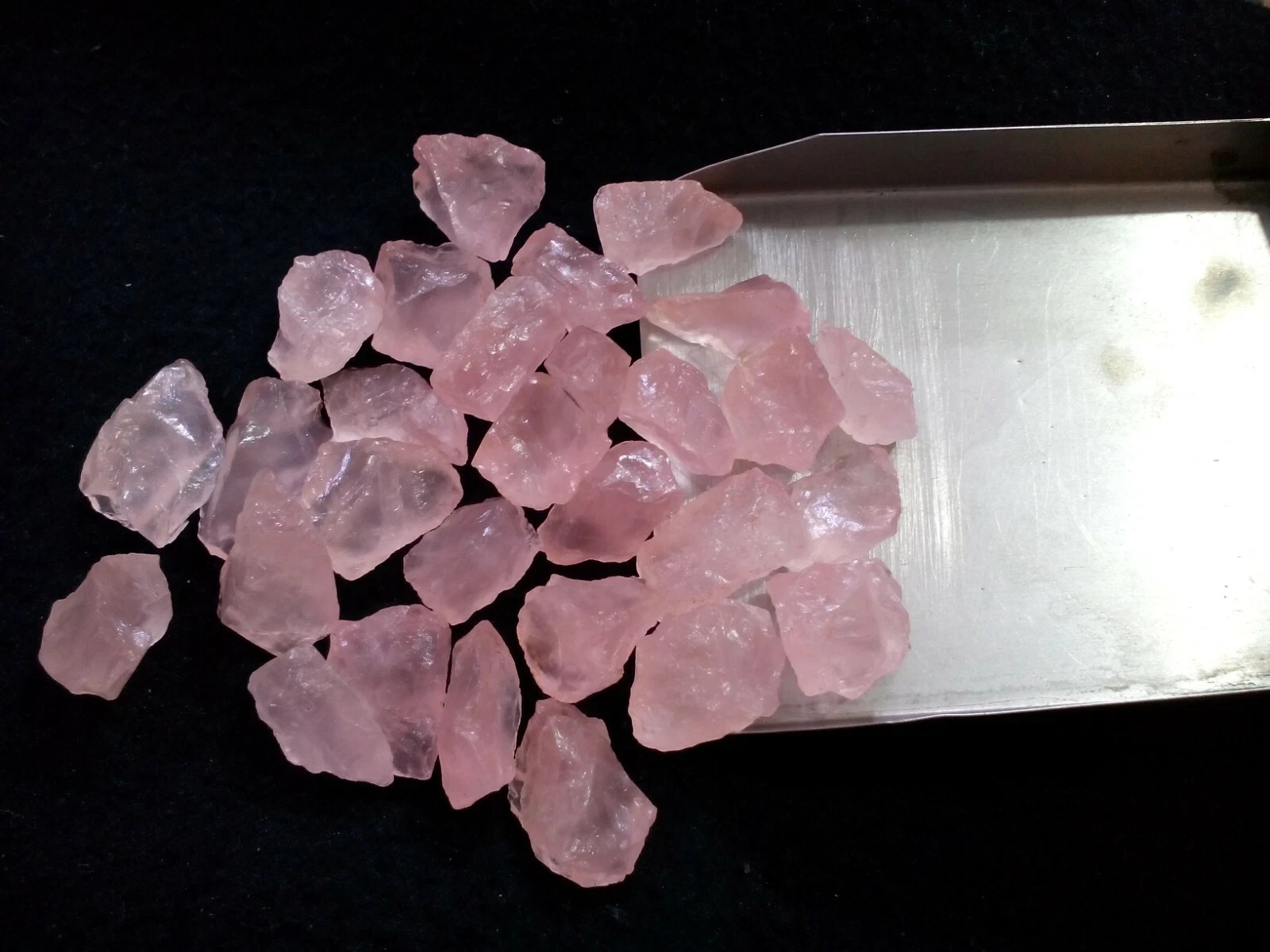 Top Quality Rose Quartz Raw 20 Piece Size 16-20 MM Healing Rose Quartz Wholesale