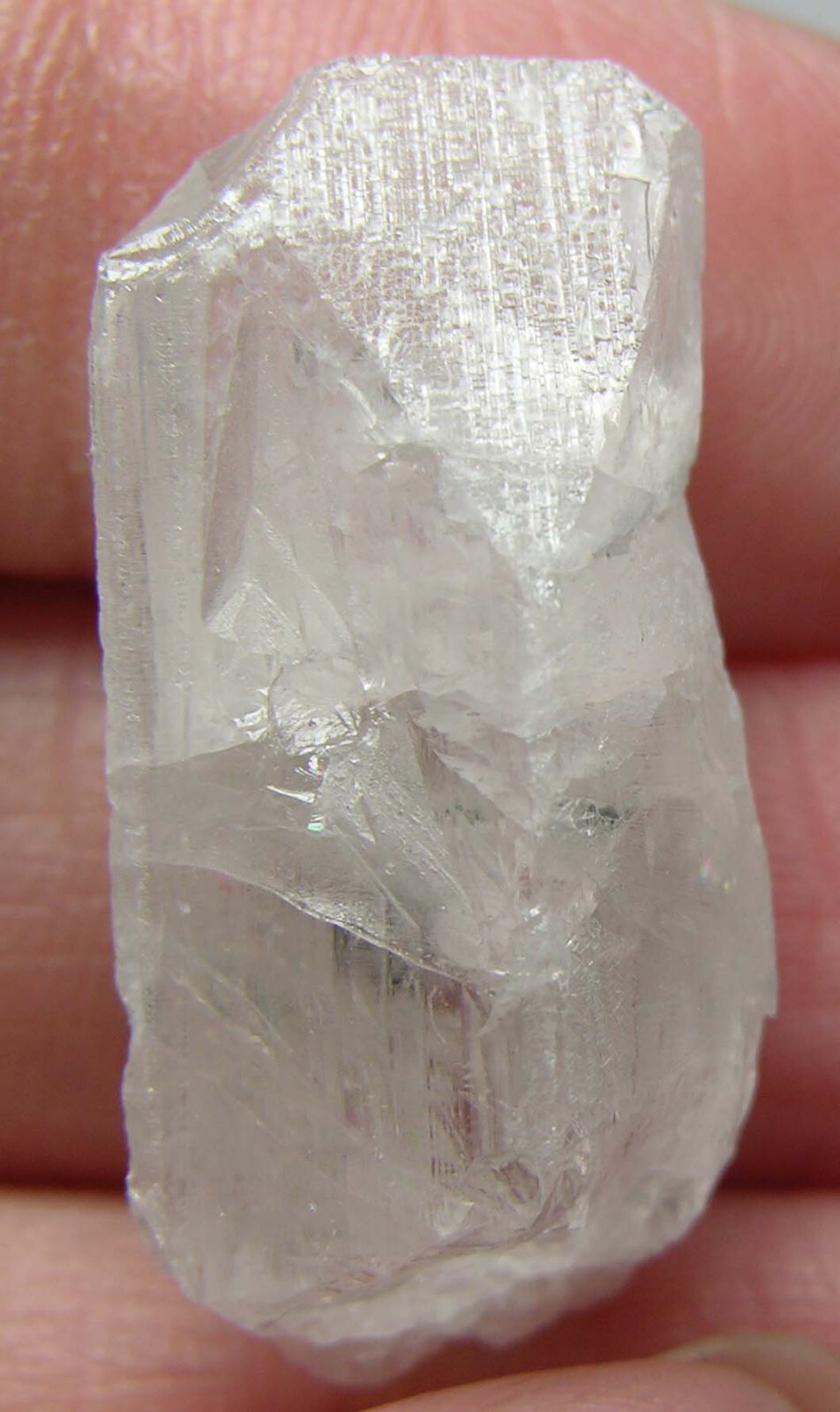 #2 Mexico 23.90ct Natural Raw Rough Danburite Crystal Stick Specimen 4.75g 28mm