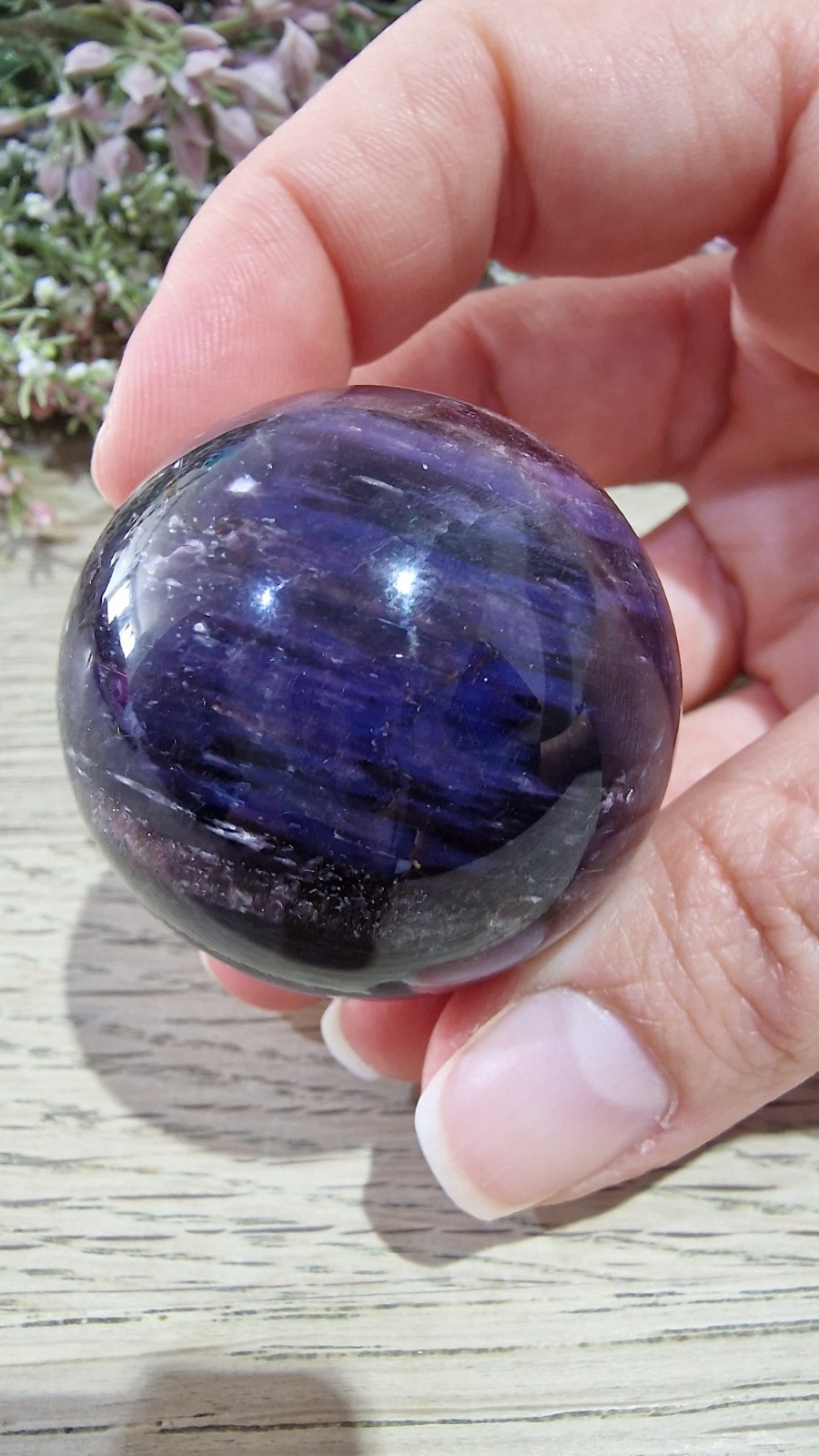 Purple Mica Crystal Sphere Strong Flash Free Holder 101g 40.6mm