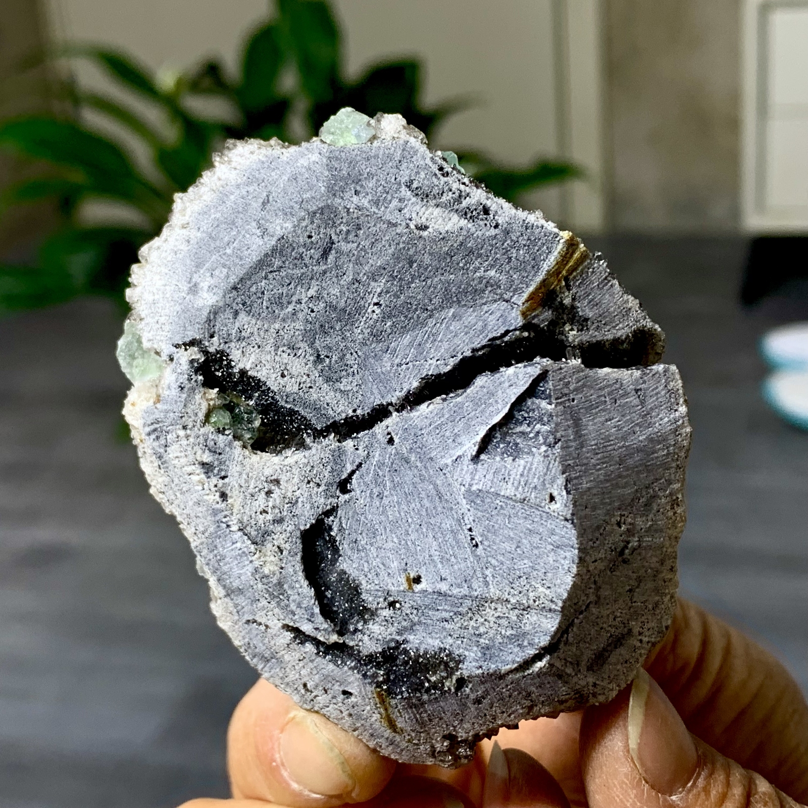 163G Rare Transparent blue-green Cube Fluorite Mineral Crystal Specimen/China