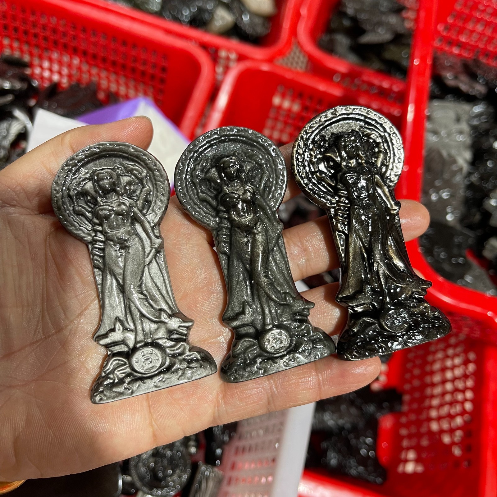 Silver Sheen Obsidian Hecate Goddess Statue,Hand-Carved Greek Moon Goddess 1pc