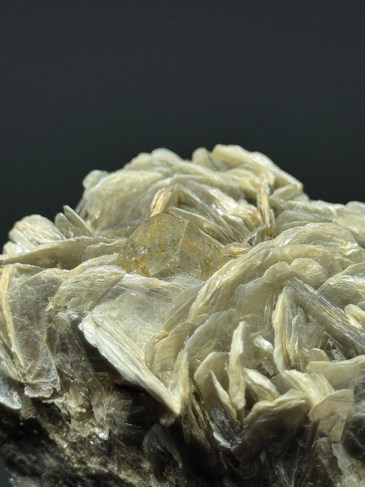 185g Natural Aquamarine Crystal Mineral Specimen From Afghanistan