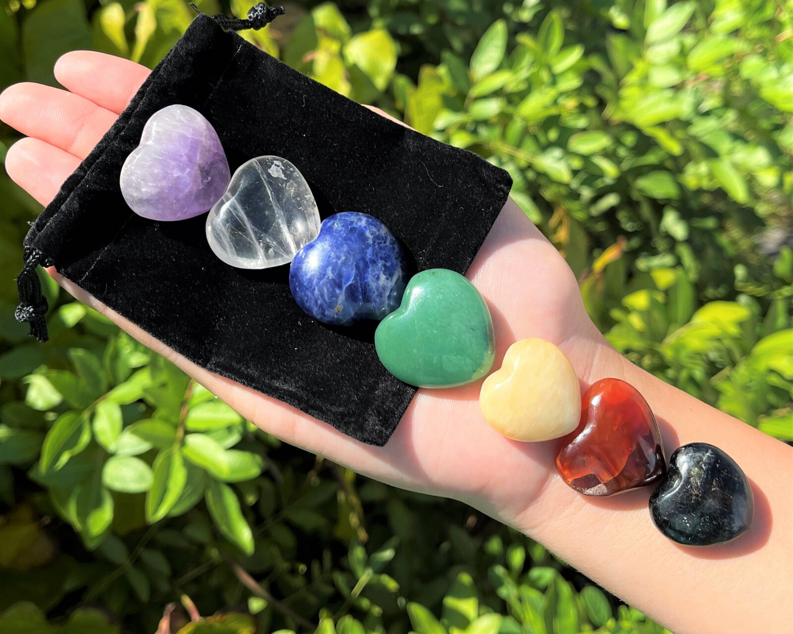 7 Chakra Crystal Heart Set With Pouch – (Seven Chakra Hearts, Crystal Healing)