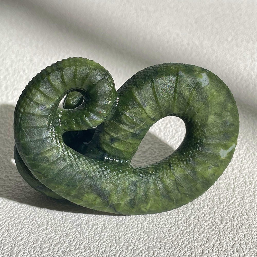 Natural Green Serpentine Snake Carving Crystal Statue Figurine for Kundalini