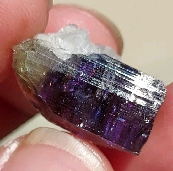 STUNNING VIOLET YELLOW BLUE DT TANZANITE UNHEATED WITH CALCITE FROM TANZANIA