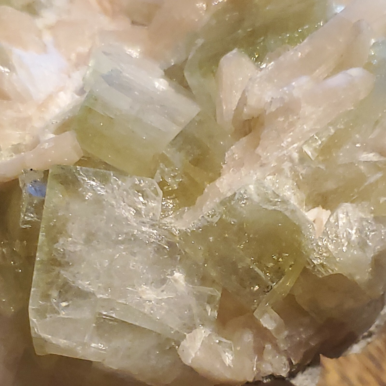 Green Apophylite and Stilbite Specimen Approx 3lb .8oz, 6 x 4 x 3.5in