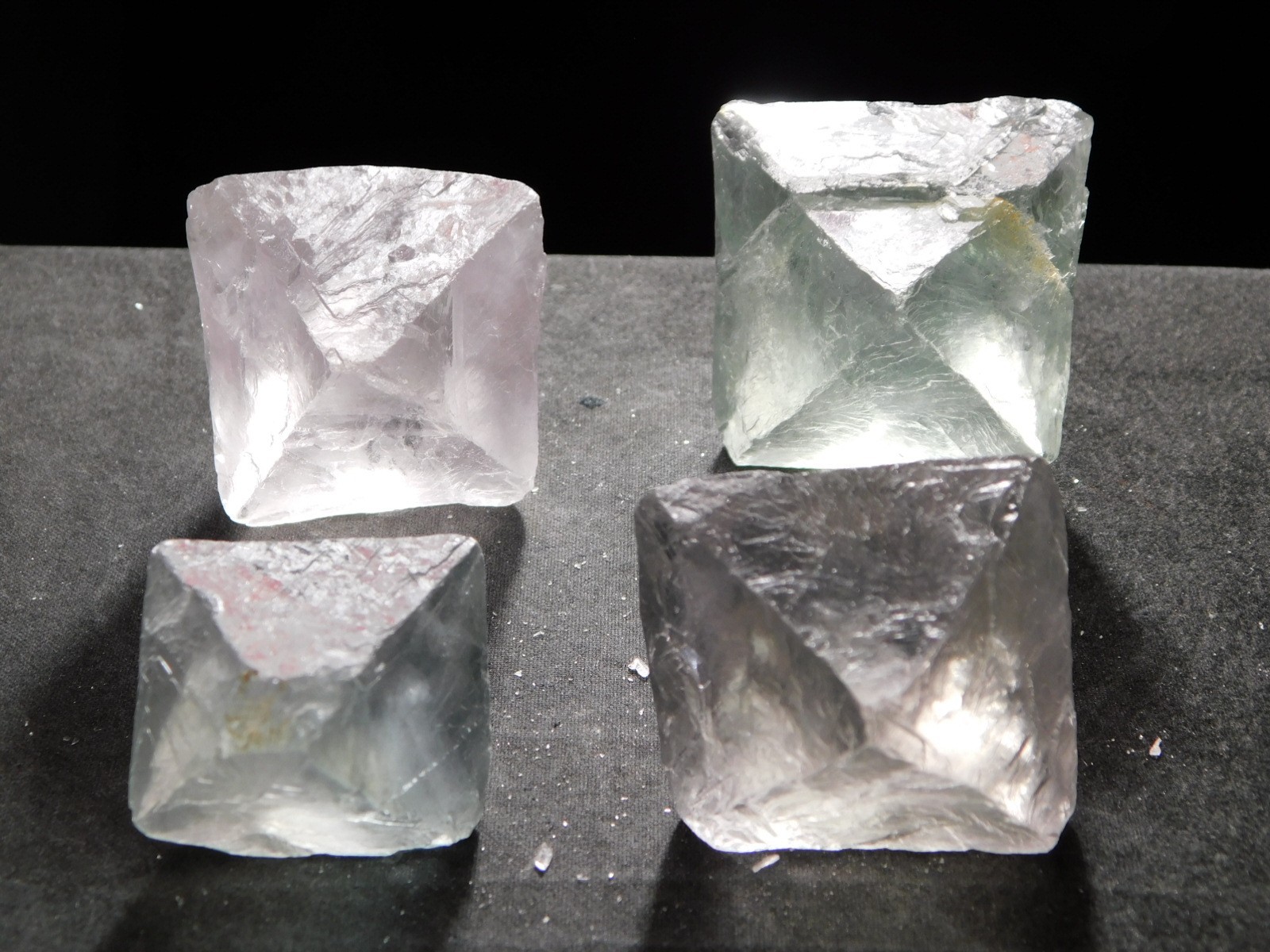 Lot of FOUR! AAA Fluorescent Semi Translucent FLUORITE Octahedron Crystals 188gr