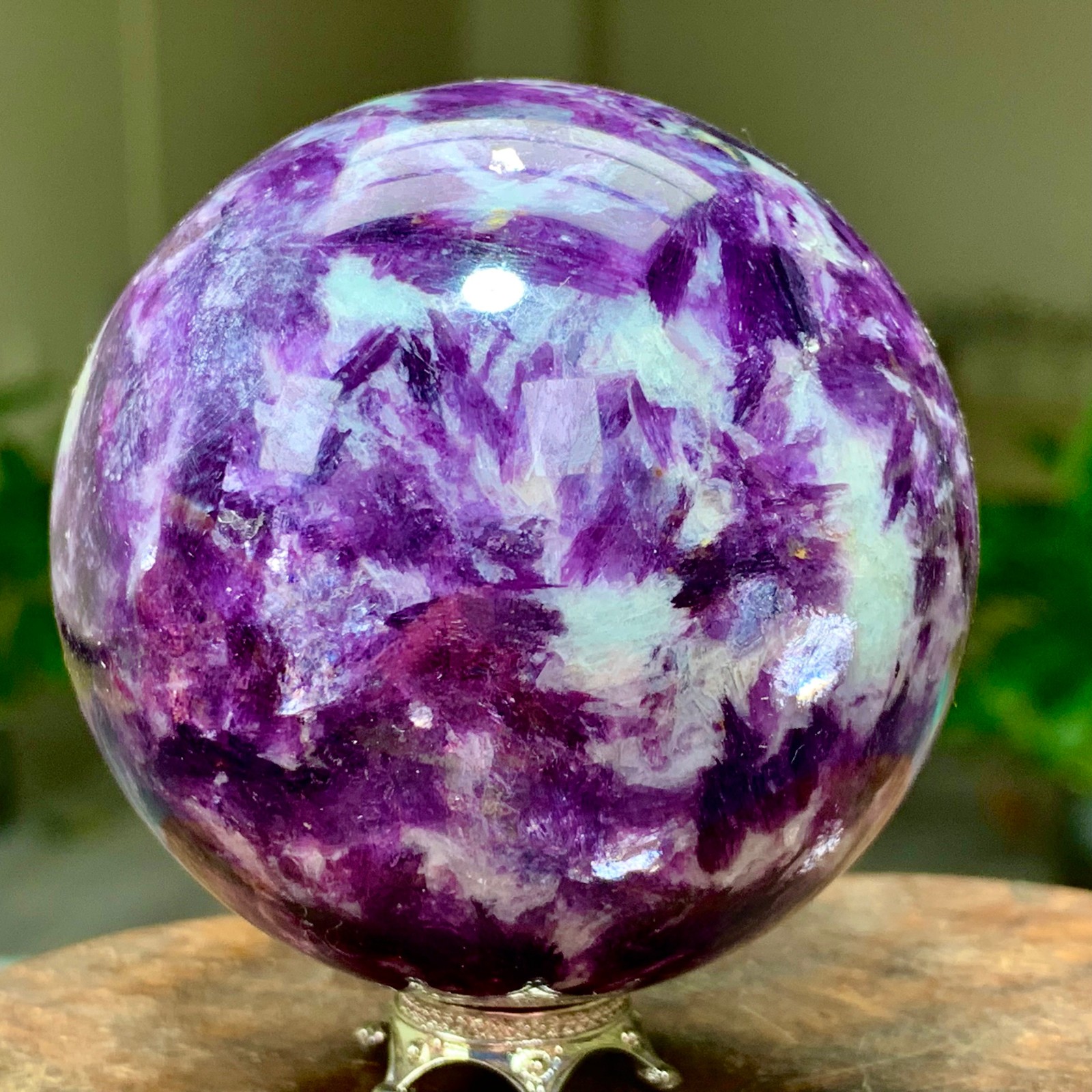 297G Natural Beautiful Purple Lithium Mica Crystal Spherical Mineral Sample