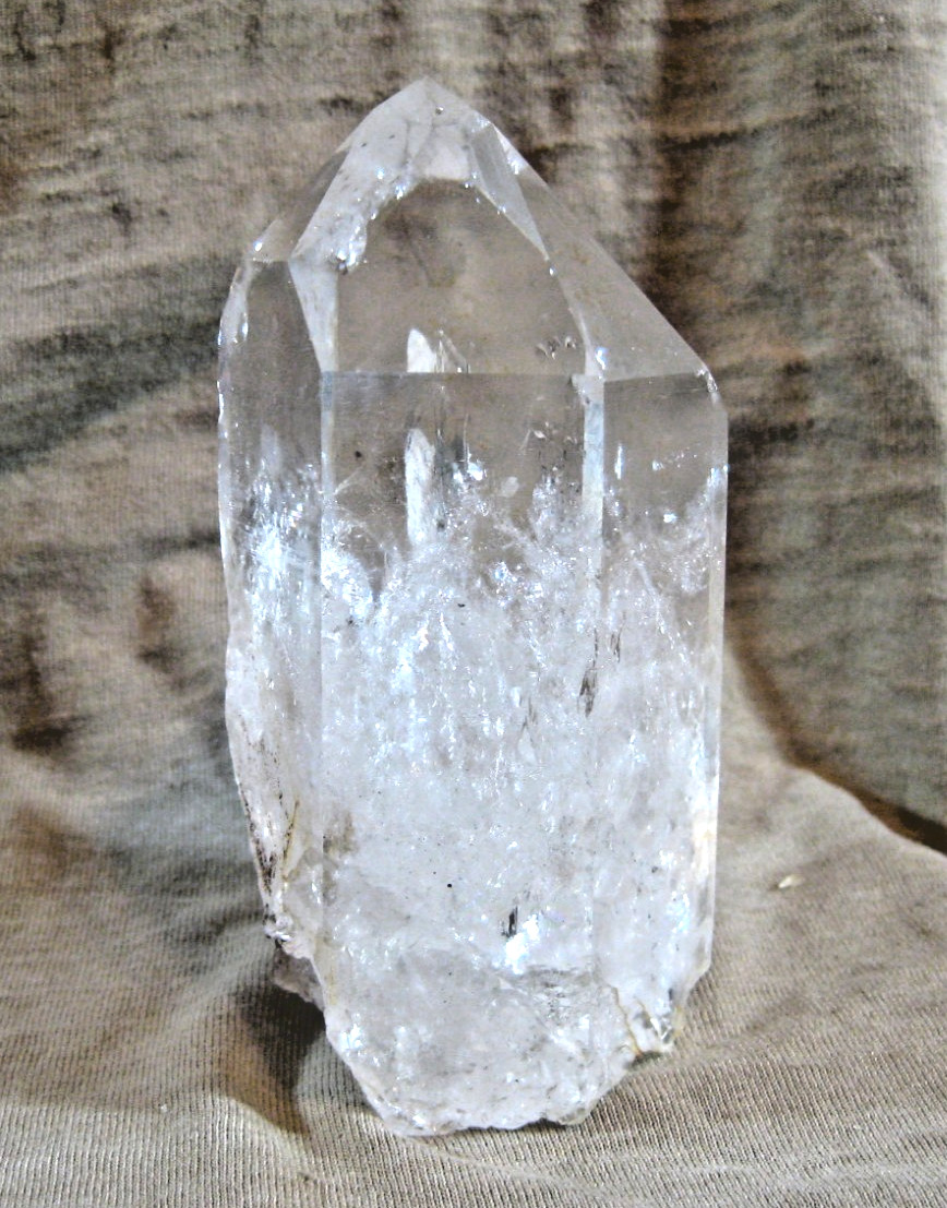 Fenster Quartz Point with Numerous Windows Clear Top 440 g 110 mm