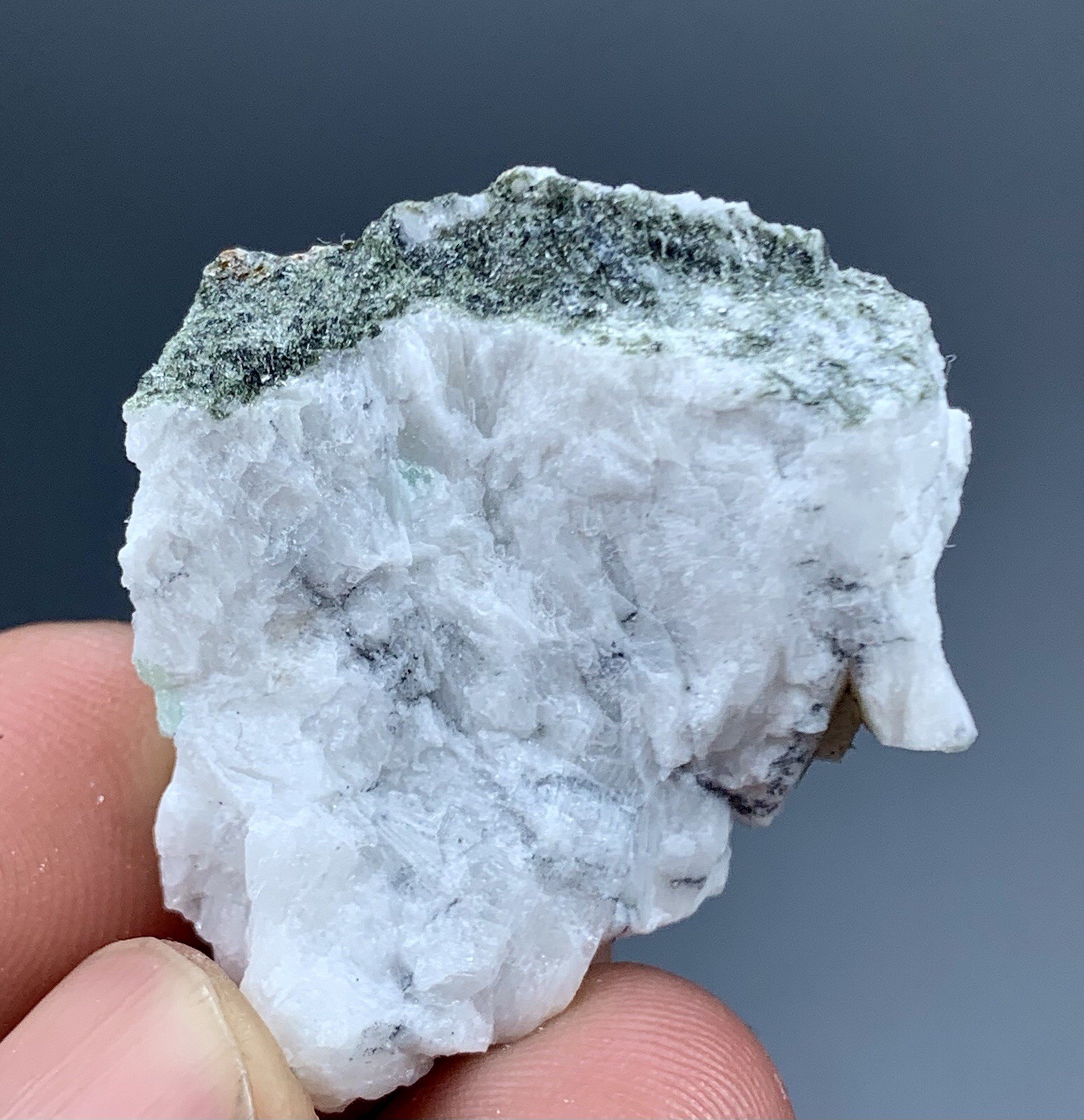 15 Gram Natural Emerald Crystal Specimen From Pakistan.