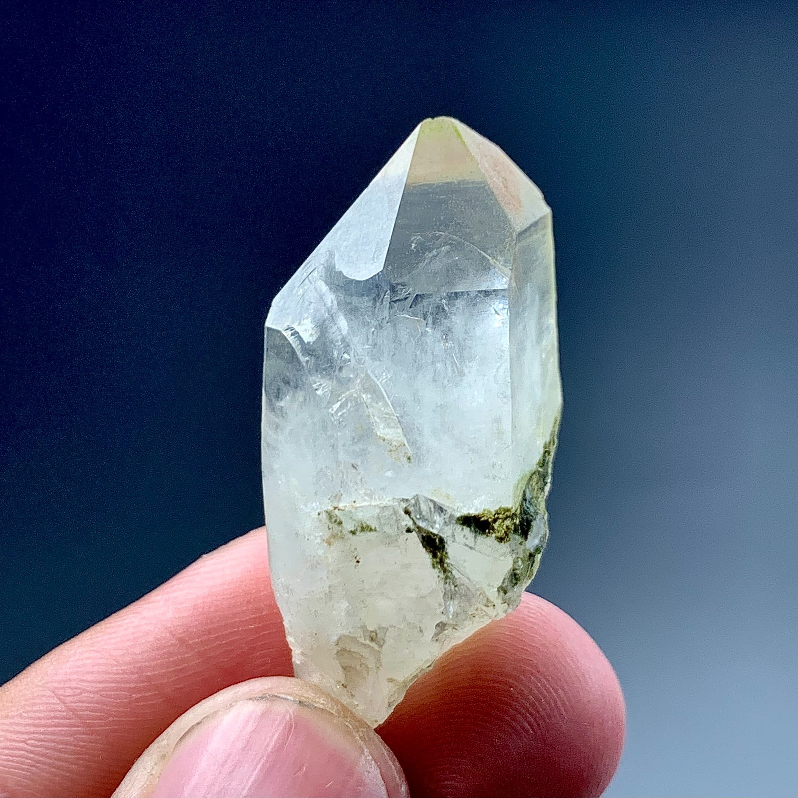 71 Carat Quartz Crystal Specimen From Pakistan