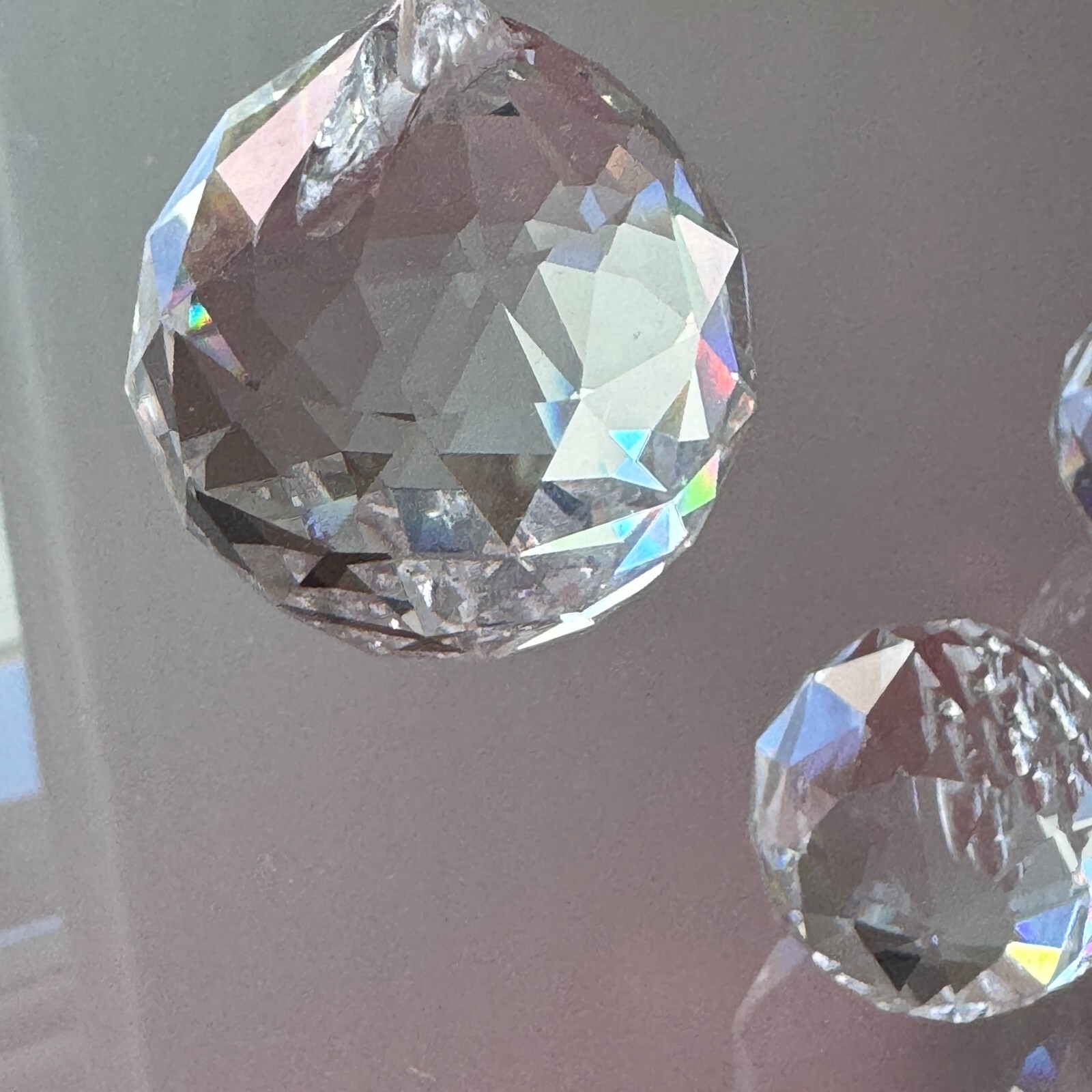 Clear Faceted CRYSTAL BALL FENG SHUI HANGING Sphere Sun Catcher Pendant
