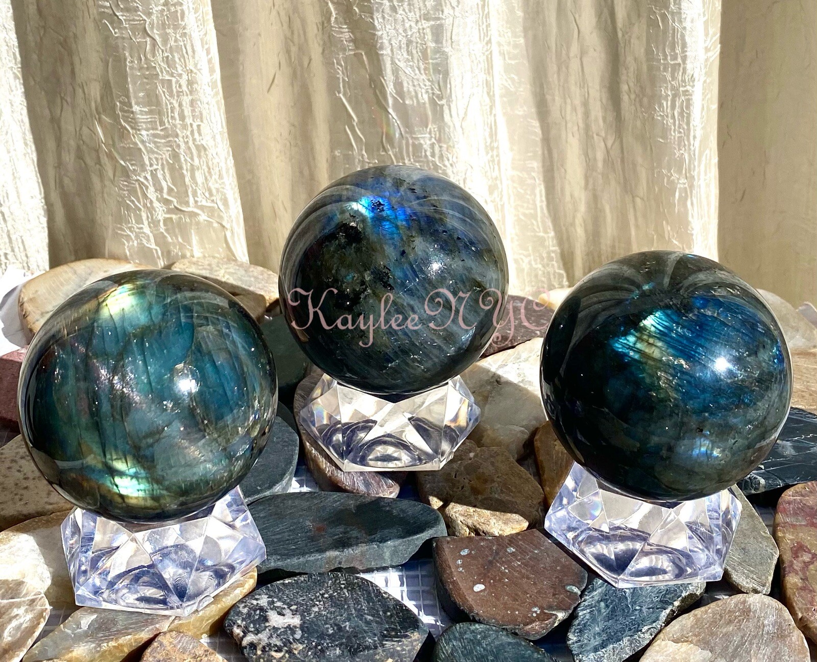 Wholesale Lot 3-5PCs Natural Labradorite Spheres Crystal Healing Energy 2.8-3lbs
