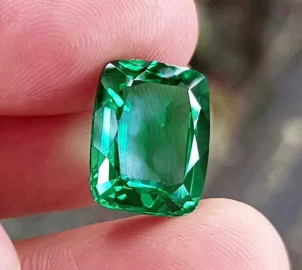 Flawless Natural 9.55 Ct+ Green Emerald Cushion Cut Loose Gemstone Certified