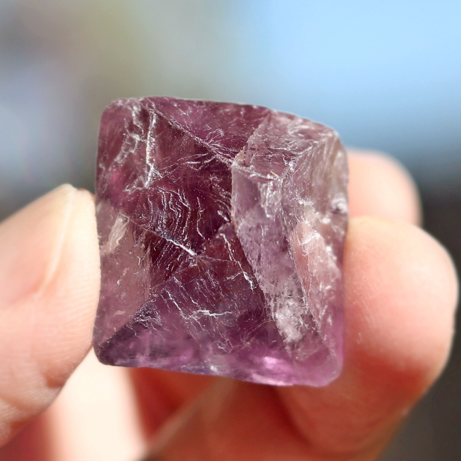 Fluorescent Mineral Specimen: Fluorite Octahedron (FLU62)