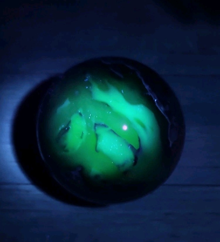 3LB 14OZ, UV REACTIVE VOLCANO AGATE CRYSTAL DRUZZY SPHERE, 106MM DISPLAY SPHERE