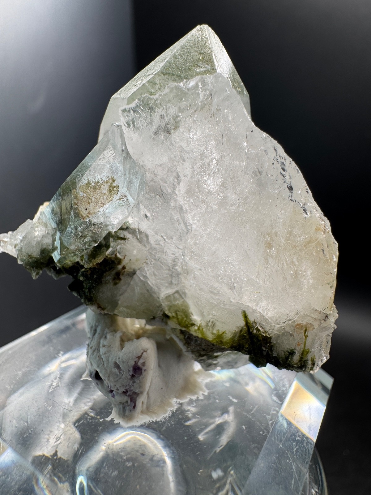 6166 Quartz Point with Green Epidote Nestled at Base Si Chuan 30g