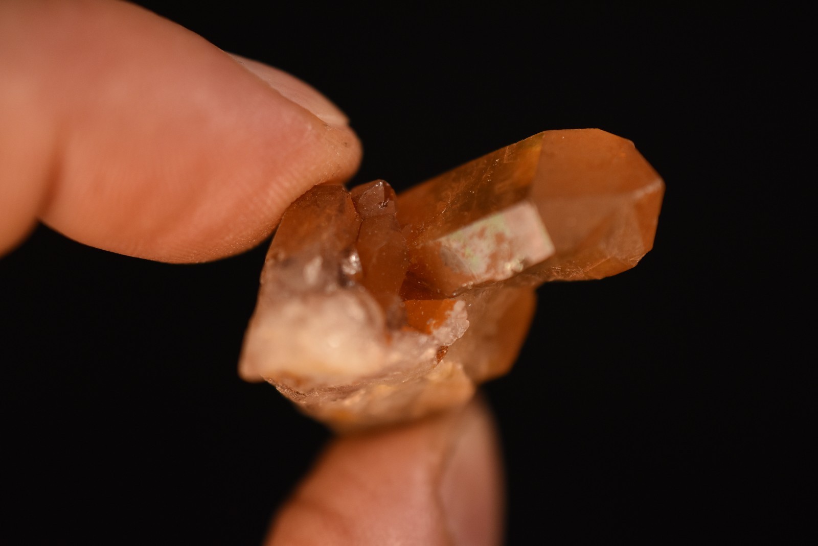 2 *TANGERINE QUARTZ* Crystals 3-4cm 23.8g Natural Stone, Trauma Shock