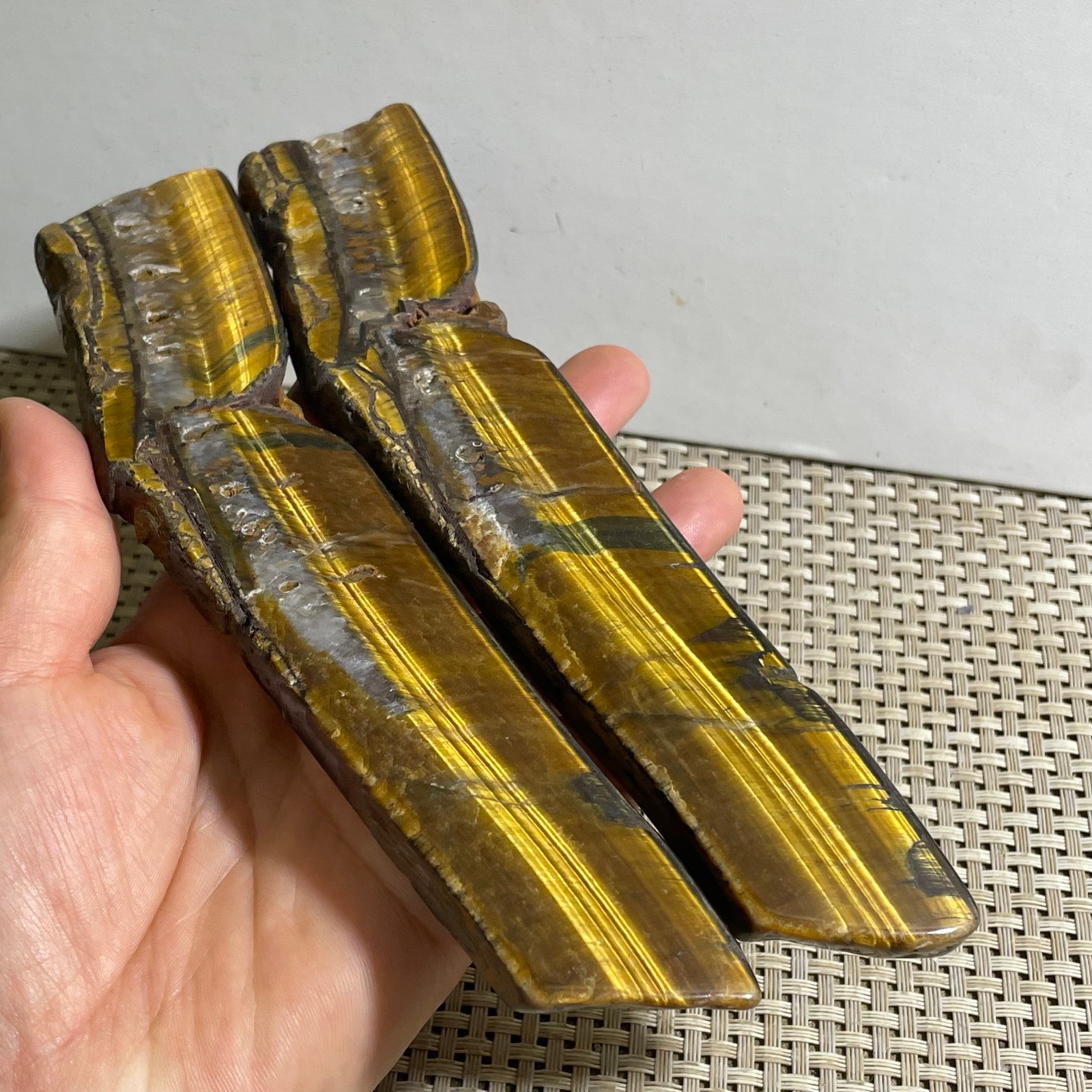 283g Natural tiger’s-eye Rough Raw Stone Rock Specimen Reiki healing 2pcs