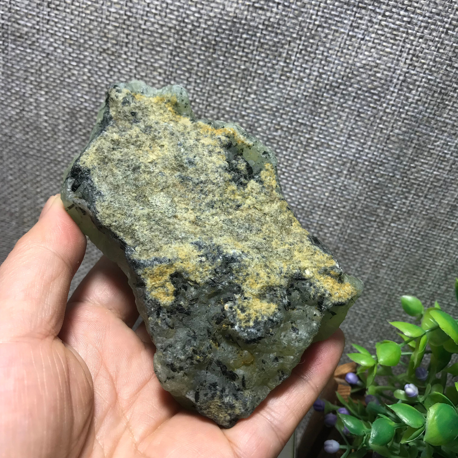 265g Natural Green chalcedony grape agate crystal specimen Indonesia 05