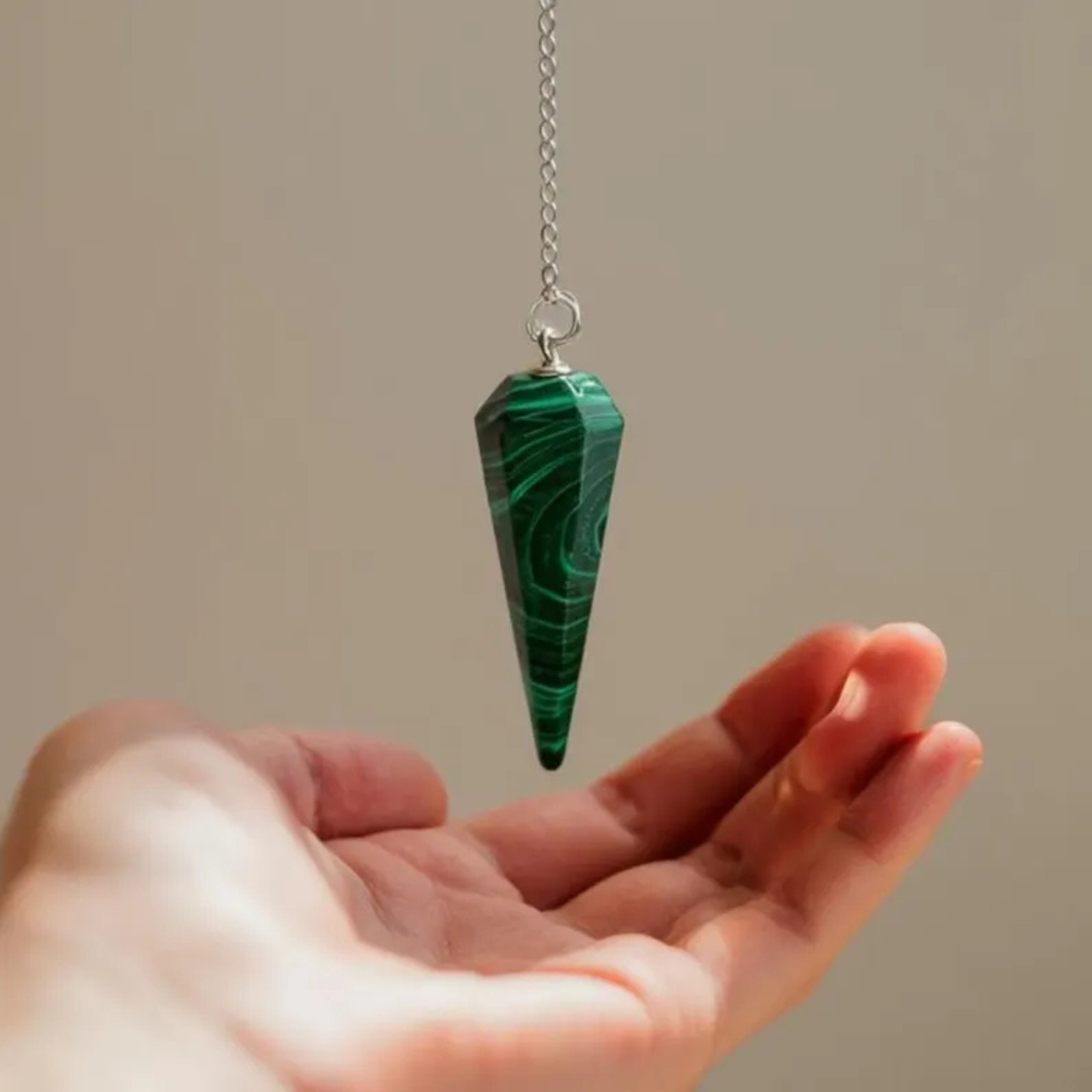 Green Malachite Pendulum Dowsing Tool for Spiritual Healing Chakra Balancing