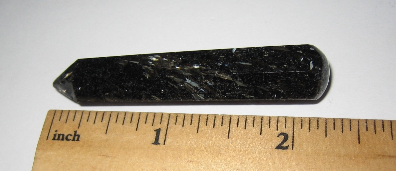 60mm RARE! POLISHED NATURAL AUTHENTIC NUUMMITE STONE WAND GREENLAND 16.7grams *1