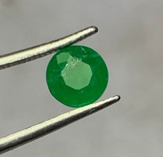 0.82Ct Beautiful Natural Green Color Emerald Round Cut From Swat Pakistan
