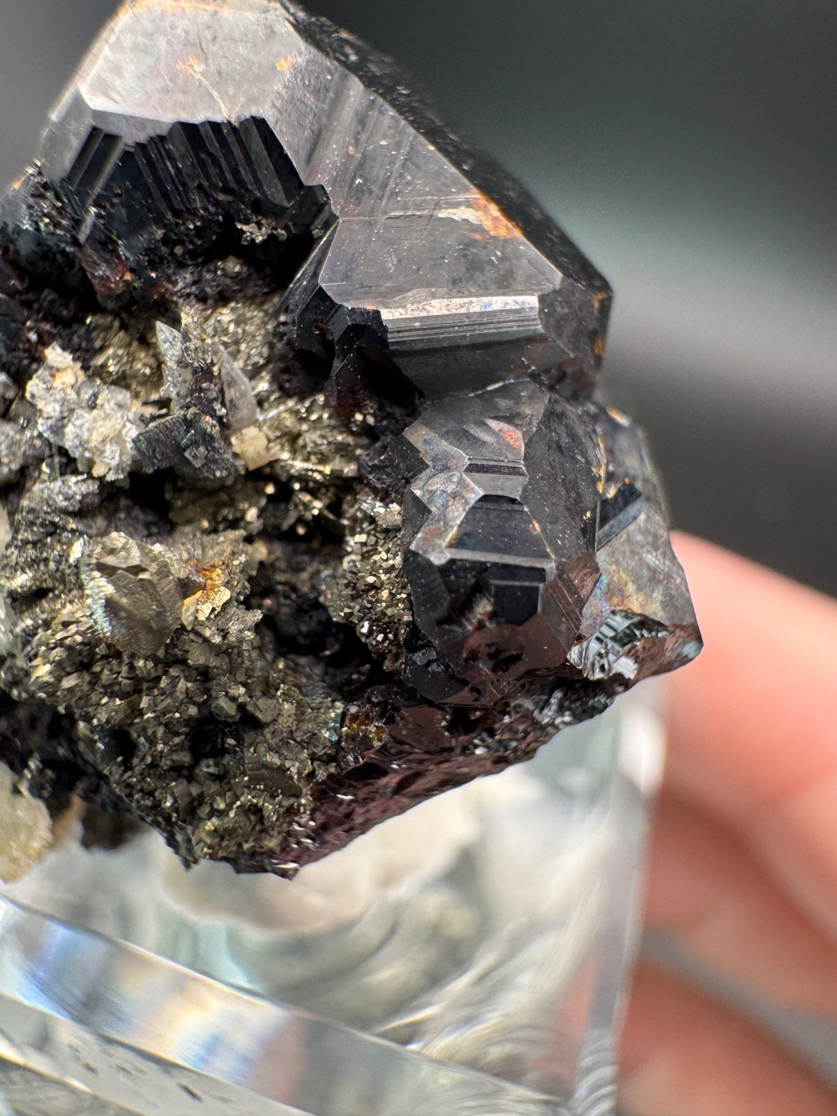 6821 Sphalerite Crystals with Bright UV Fluorescence Santa Eulalia, MX 34g