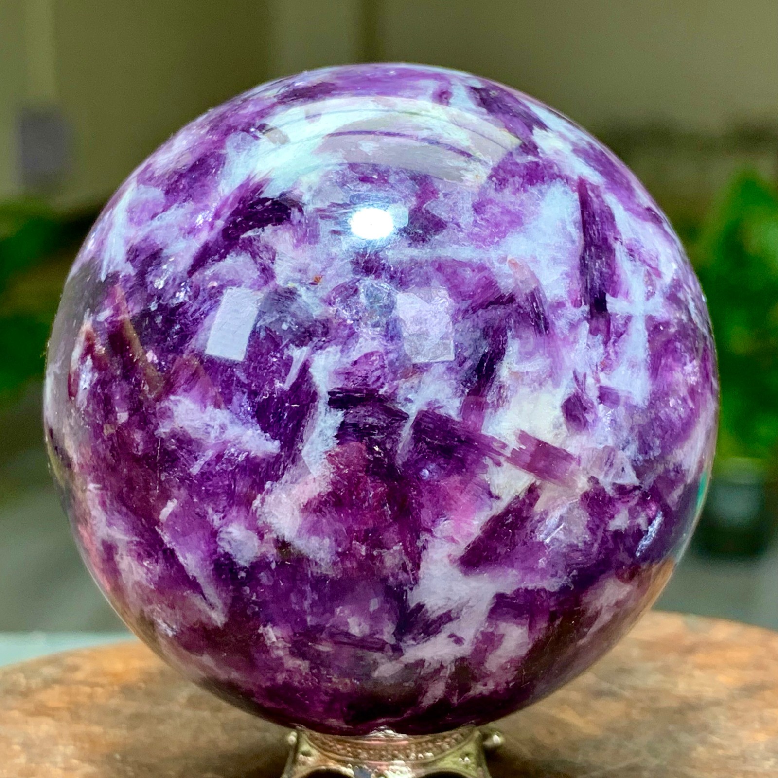 285G Natural Beautiful Purple Lithium Mica Crystal Spherical Mineral Sample