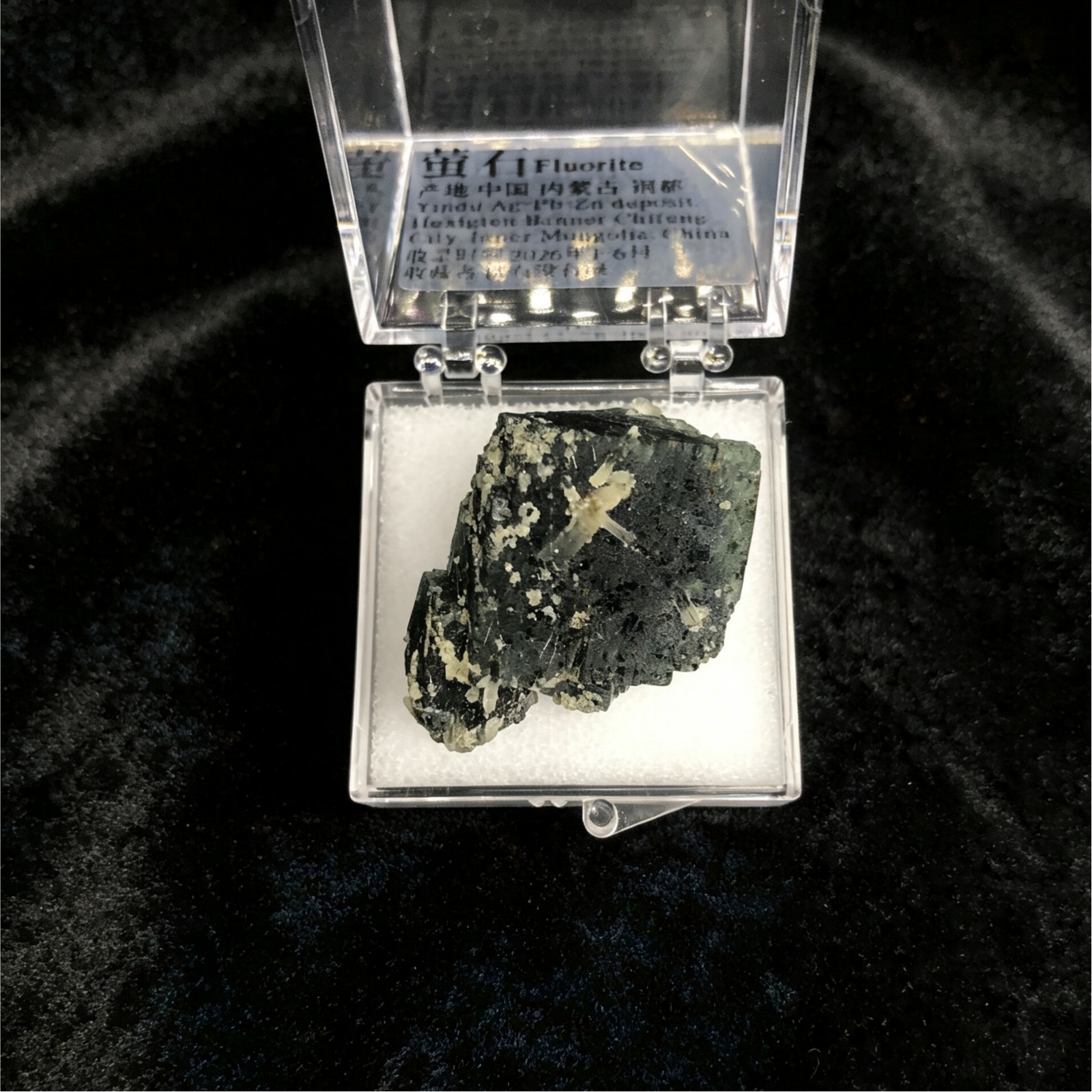 Irregular Crystal Natural Fluorite Mineral Specimen Polished Quartz Raw Stone！