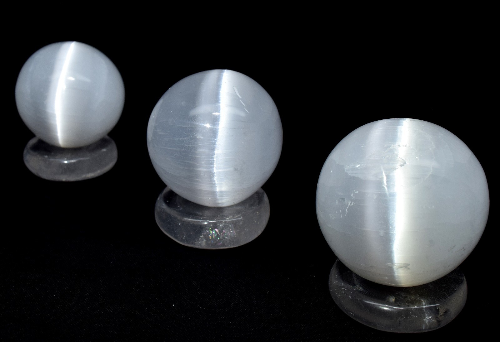 44mm White Selenite Cat’s Eye Satin Spar Crystal Mineral Sphere Ball Morocco 1PC