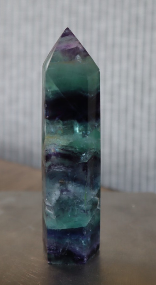 FLUORITE POINT 3.94 INCHES TALL/ 131.8 GRAMS
