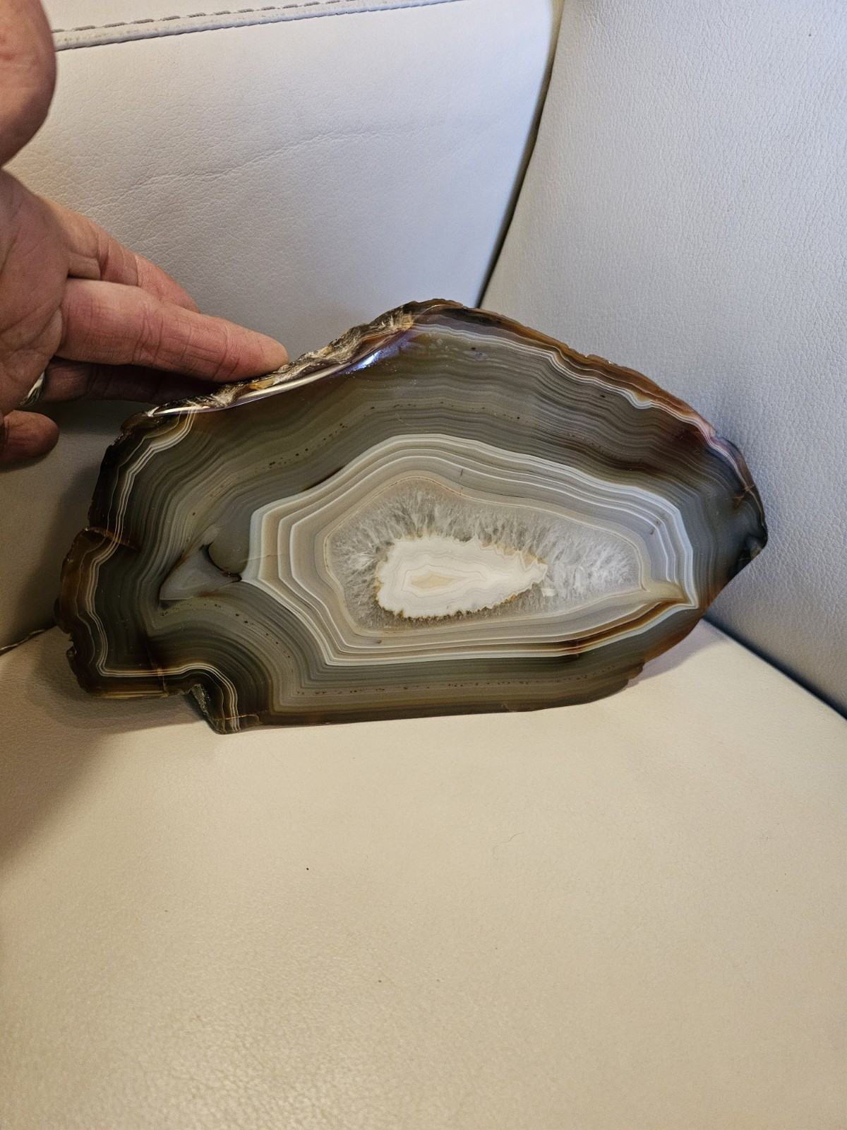 EXTRA LARGE BANDED AGATE POLISHED ON ONE SIDE 9.5″ WEIGHS 6LBS 8OZ
