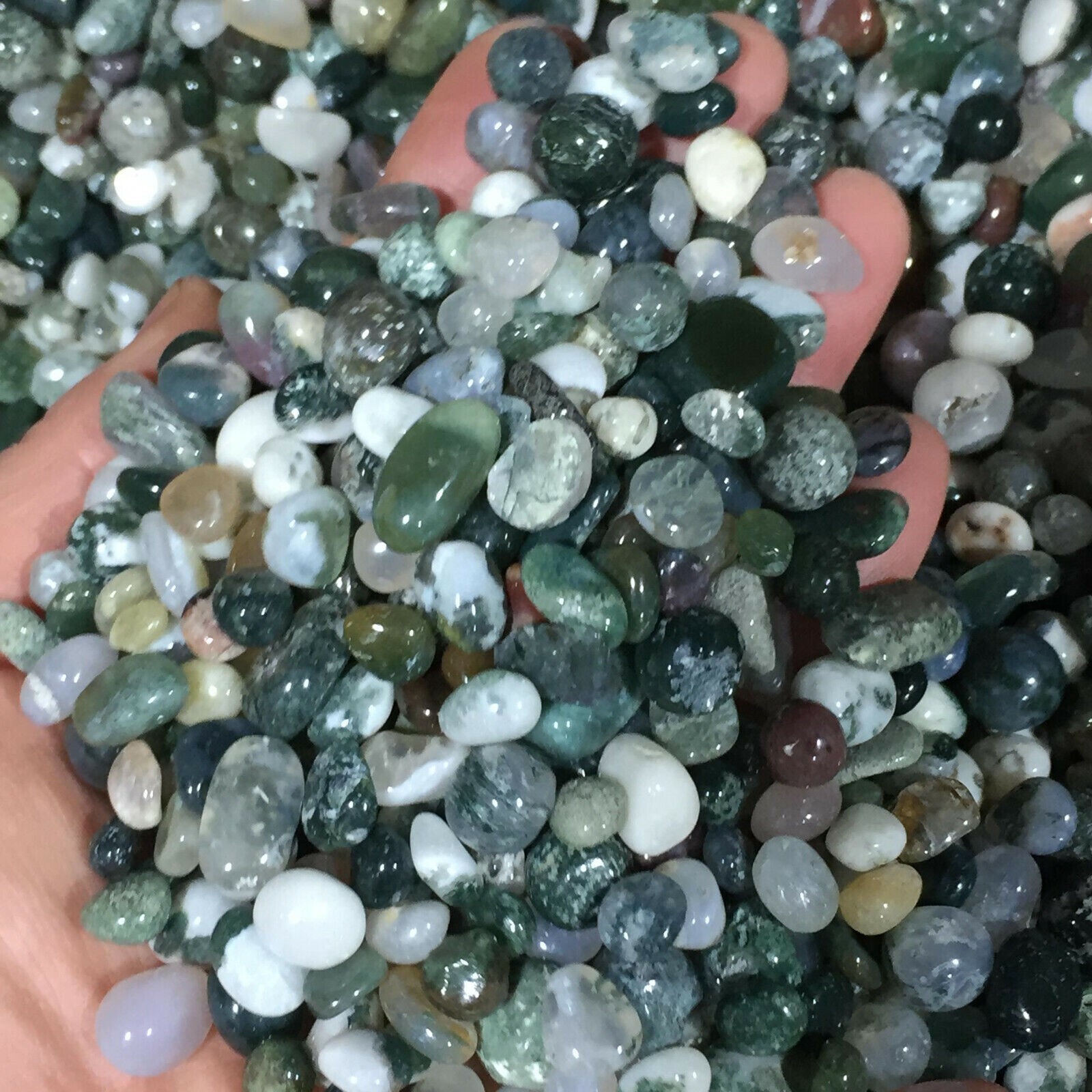 wholesale Natural water agate, quartz crystal, mineral, fish tank decoration 50g