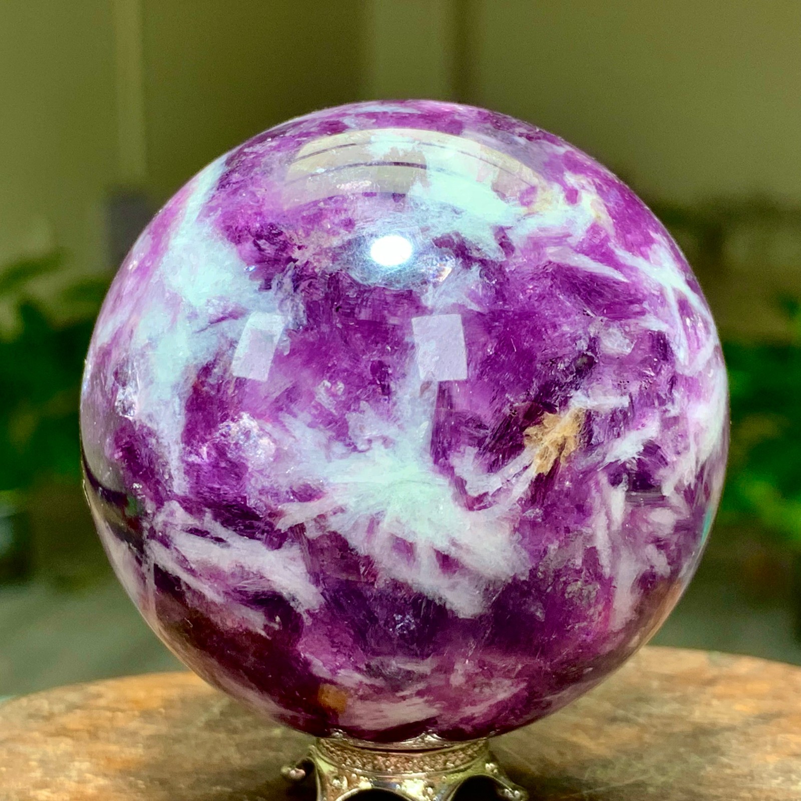 265G Natural Beautiful Purple Lithium Mica Crystal Spherical Mineral Sample