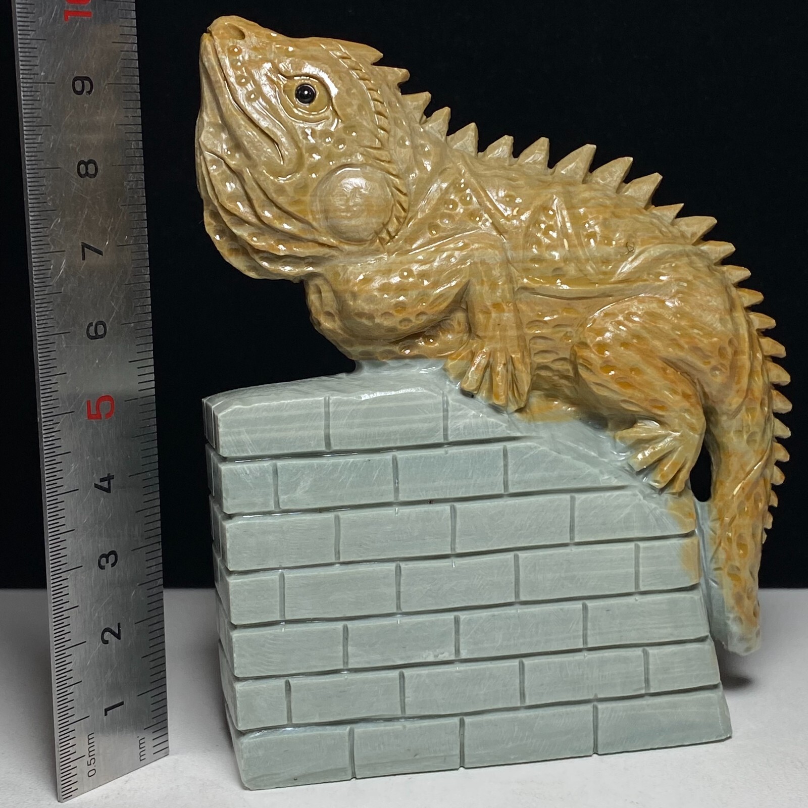 Natural Crystal Quartz Mineral Specimen Songhua Stone Handcarved Lizard Gift