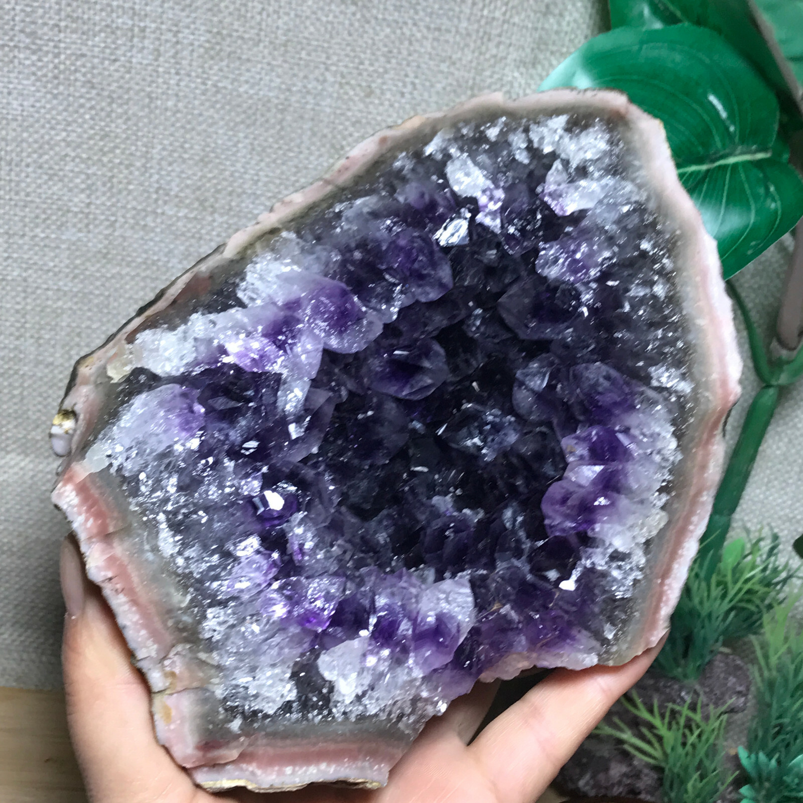 1607g Natural Uruguay Deep Purple Crystal Quartz Amethyst Geode Clusters 01