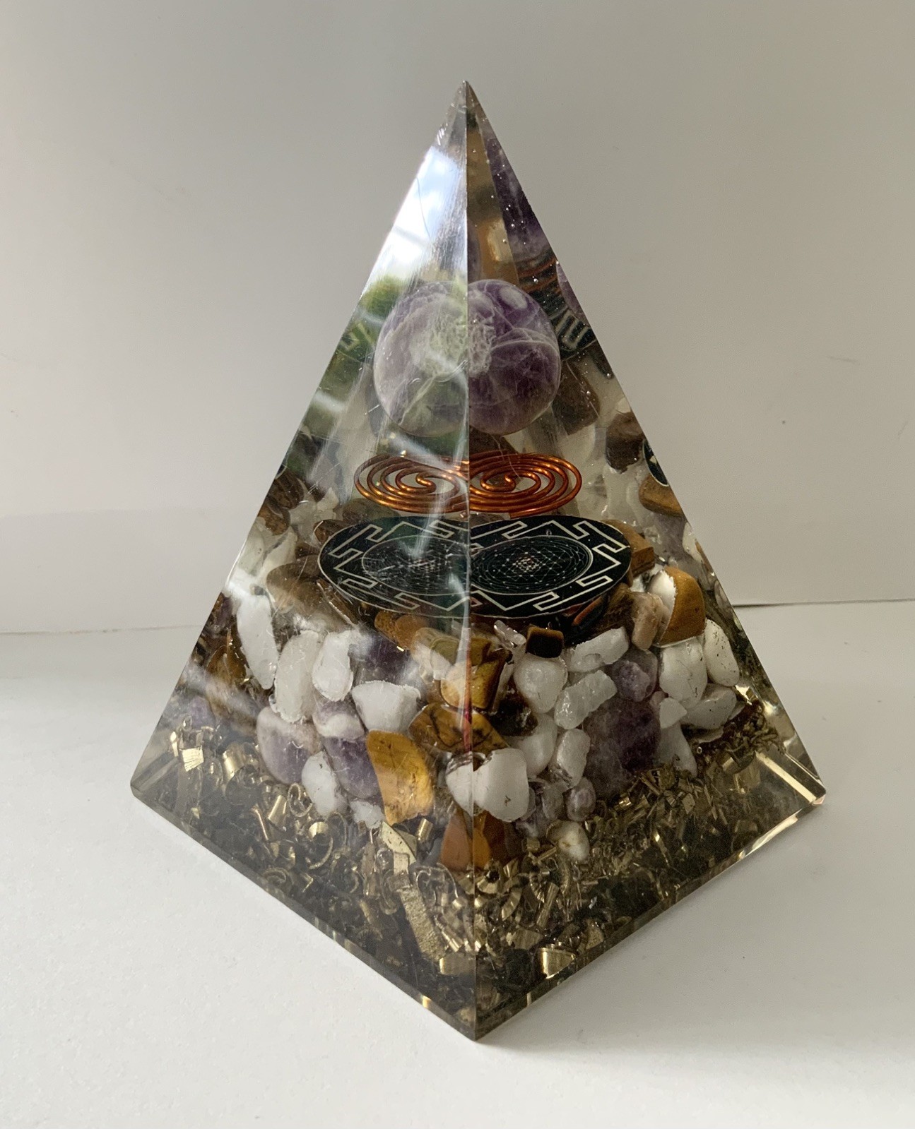 Crystal Gem Pyramid Meditation Healing Home Office Art Decor Figurine Orgonite