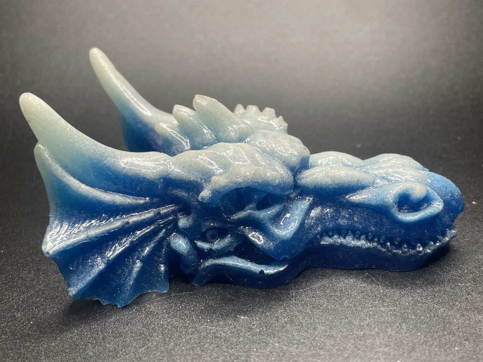 Dyed Blue Agate Dragon Head resin 93g